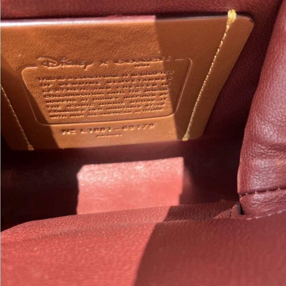 Coach Disney X Minnie Mouse Leather Kisslock Bag 69179 - Picture 8 of 16